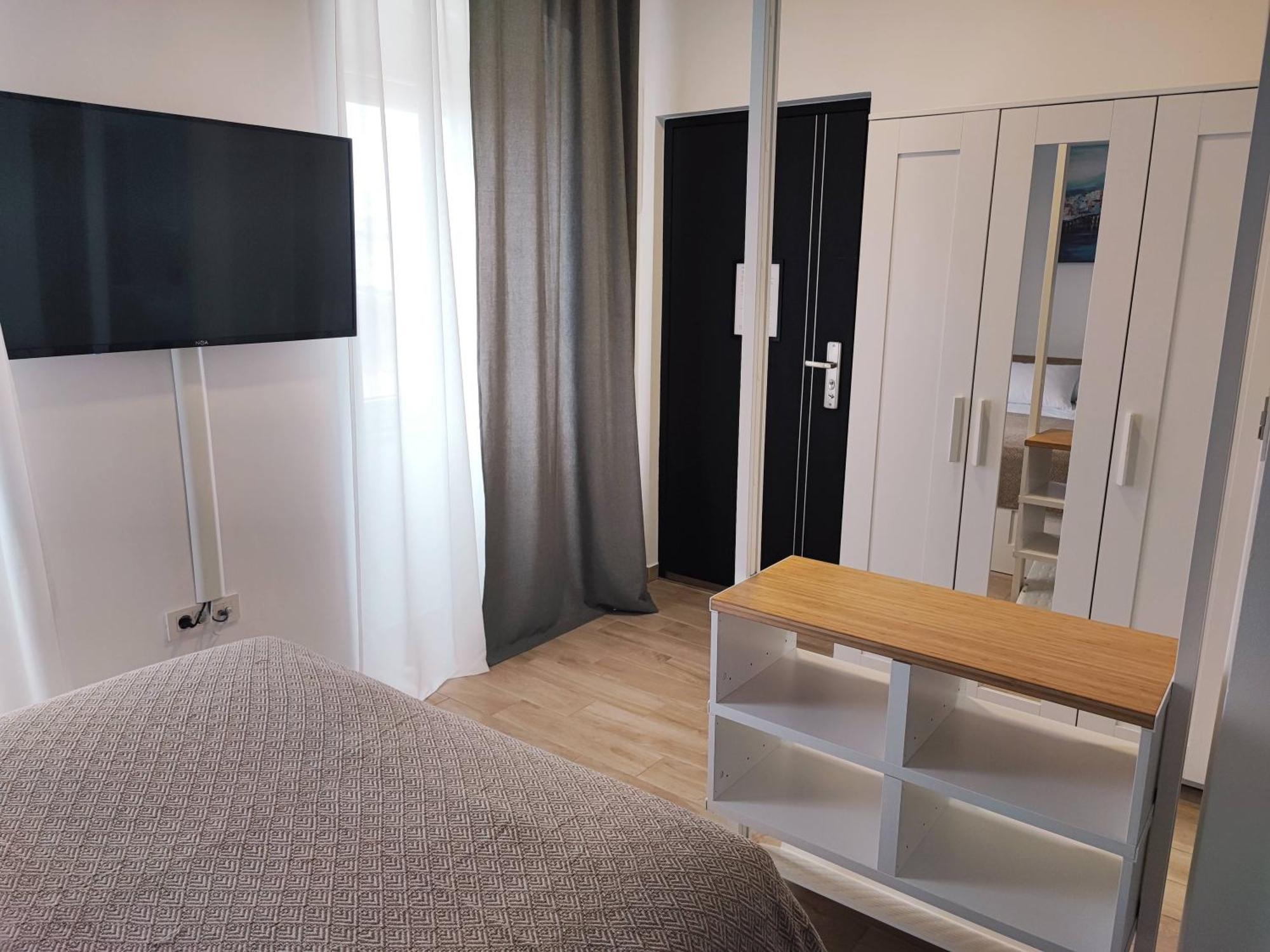 Agostini - Self Check-In Studios - Free Gated Parking On Site Rijeka Exterior foto